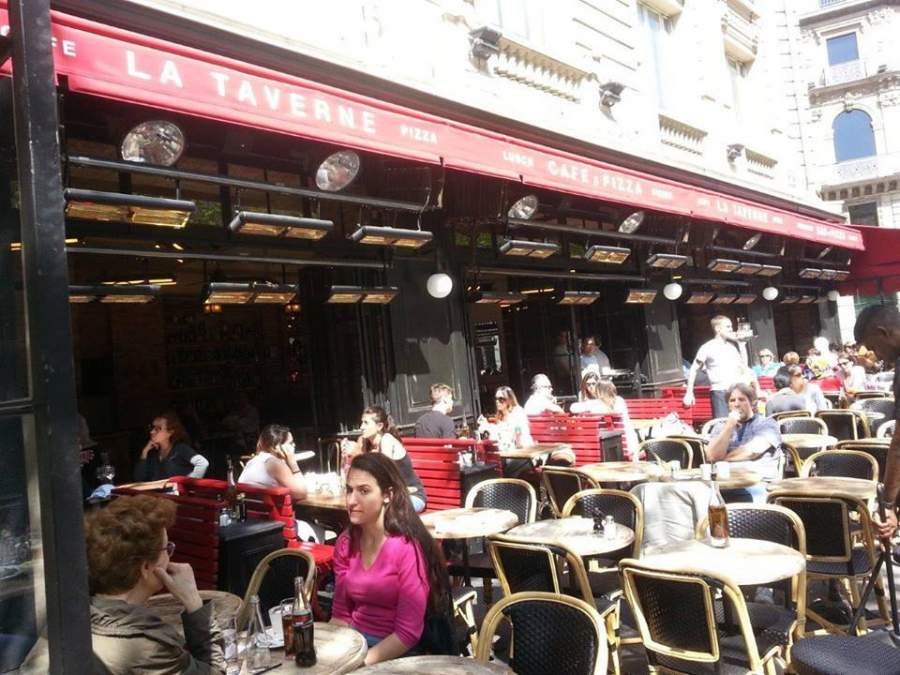 Tansun Monaco Double infrared heaters installed in outdoor patio area of  La Taverne Pizzeria in Paris
