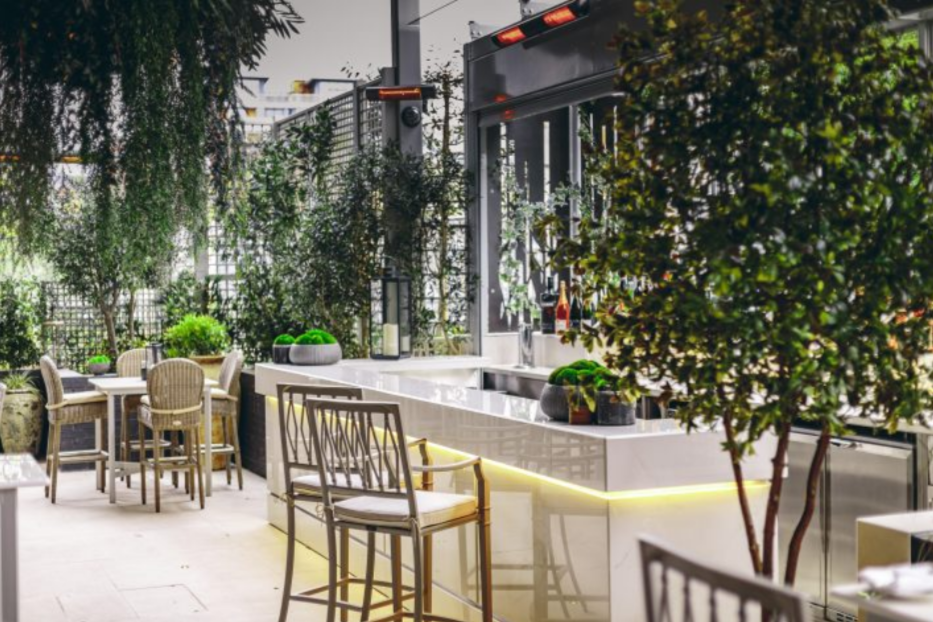 1996-Dakota_Hotel_-_External_Terrace__Manchester_-_KPP_Architects_Leeds.png
